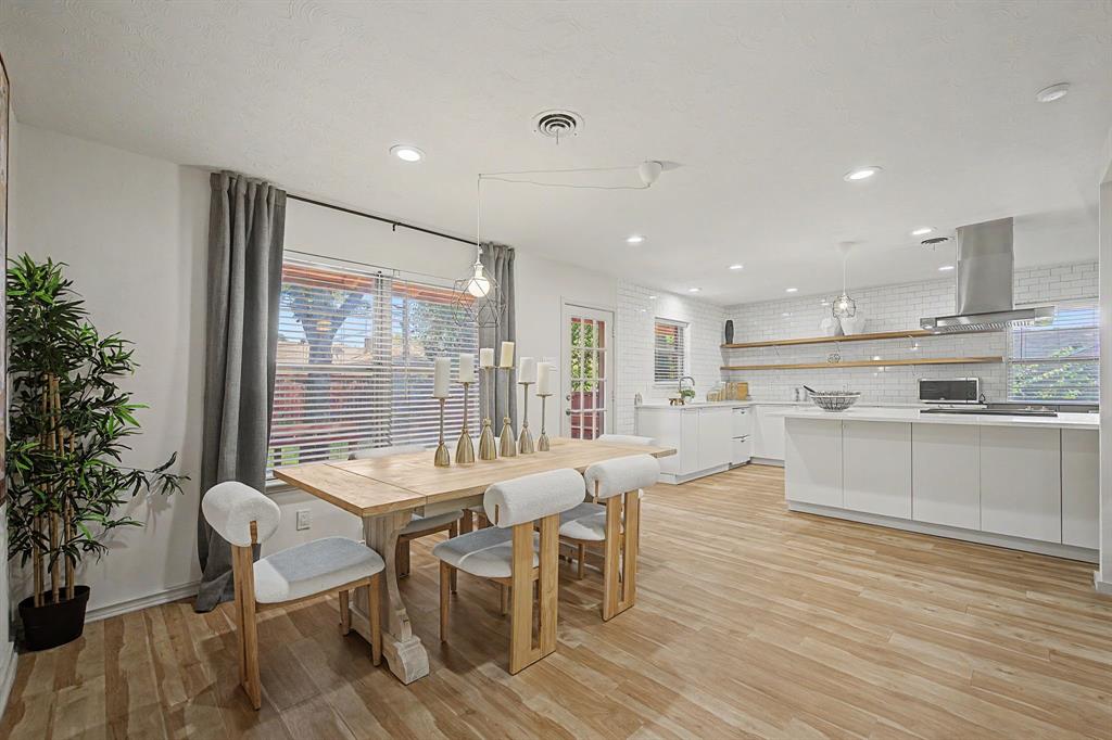 8046 Fall River Drive