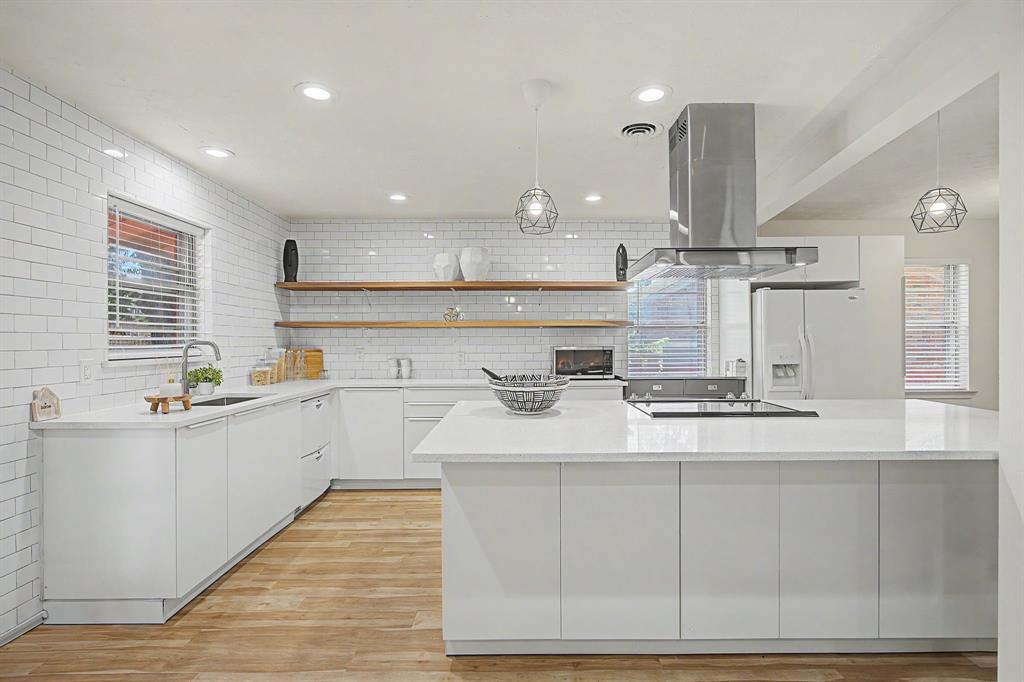 8046 Fall River Drive