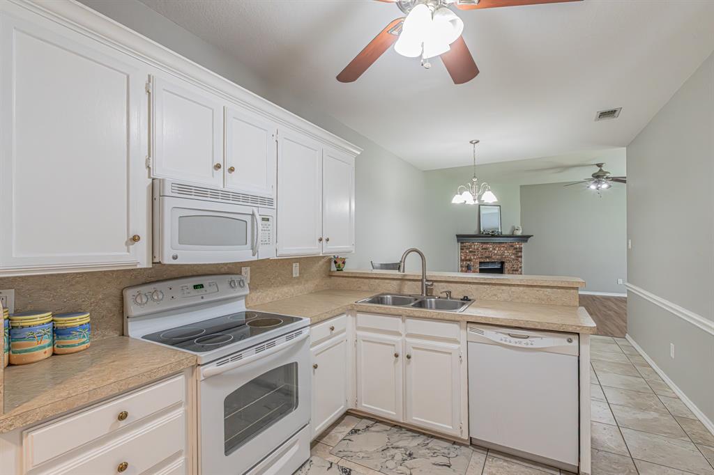 9269 Meandering Drive