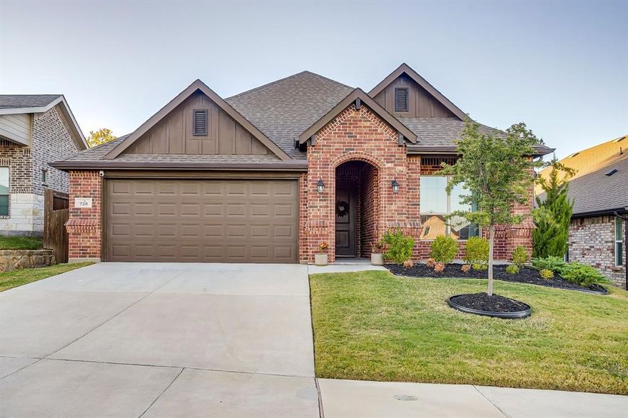 Welcome to this amazing 1-story home! It is a quality, like-new build located on the west-side of Fort Worth in a quaint community. Throughout you'll notice beautiful workmanship in the real wood cabinetry, wood flooring, custom window coverings, and don't forget the covered front porch, covered back patio or that incredible yard! A wonderful open concept layout, this home features 3 split bedrooms and 2 full bathrooms. Built in 2022, this one-owner home is not only move-in ready but can be made available to occupy just in time for Christmas! This boutique neighborhood is well maintained and has easy access to I-30 and 820. In addition, upgrades include gutters, drainage, landscaping, flooring, lighting, cabinetry, backsplash, window coverings and more!
