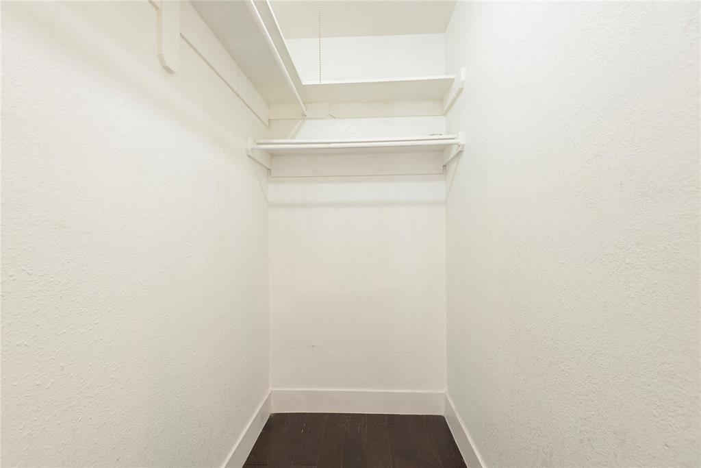 DICKSONS EASTE DALLAS - Residential Lease