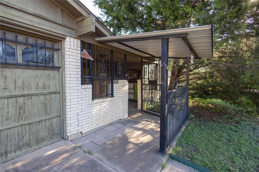 This 1972 brick home offers 4 bedrooms, 2 bathrooms, a cozy living room, and a dedicated dining area.  Additional features include an enclosed garage and two carports, providing plenty of parking and storage space.
Conveniently located just 2 miles from the Gran Plaza shopping center, with easy access to major highways, shopping, and dining. Only 5 miles from downtown Fort Worth.
Don’t miss out—schedule your showing today!