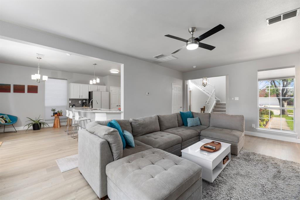 4916 Lodgepole Lane