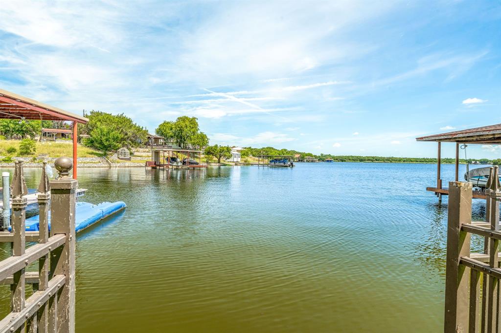 3245 Lakeside Drive