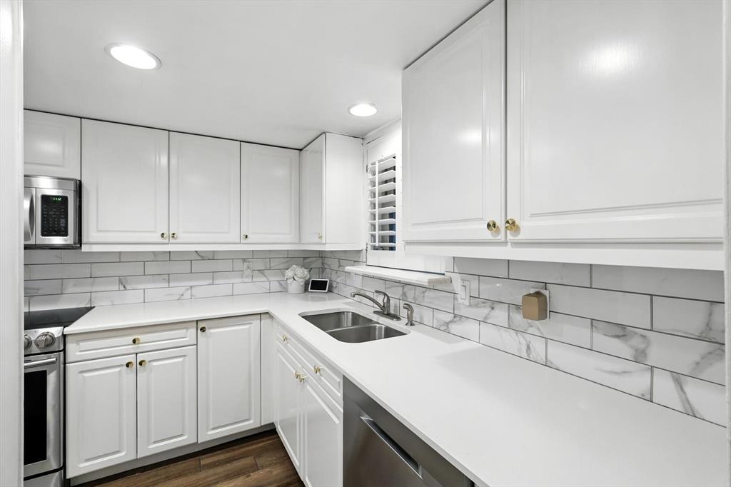 Duck Creek Twnhs - Residential Lease