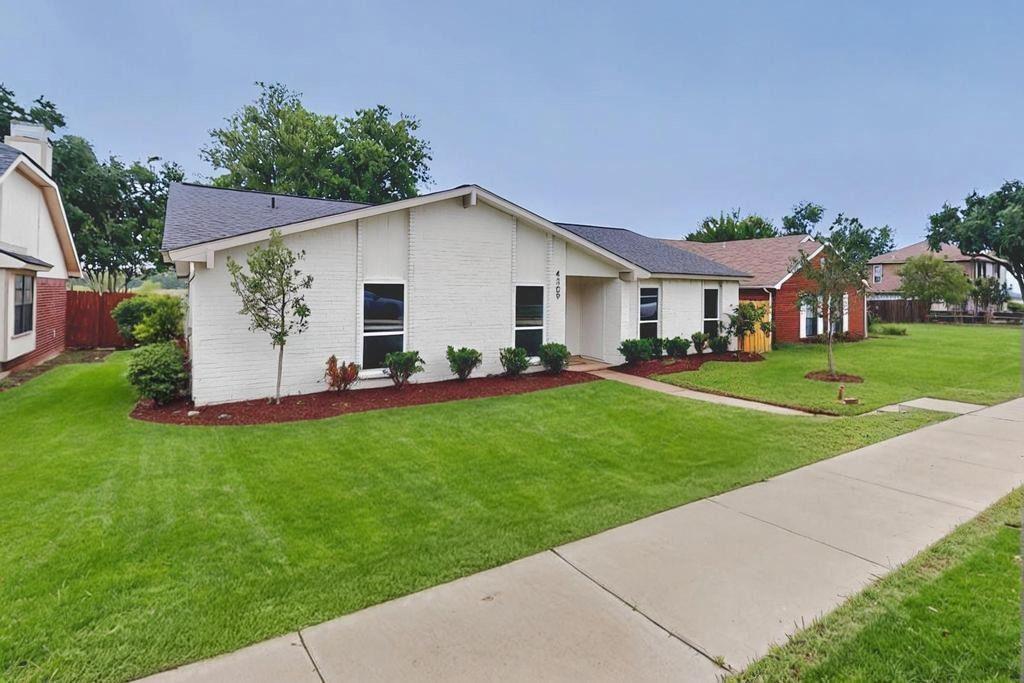 4309 Queen Circle