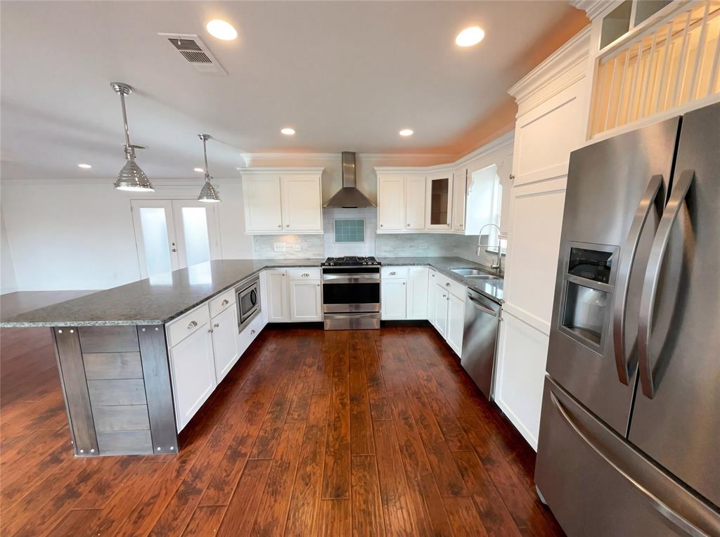 8541 Strathmore Drive