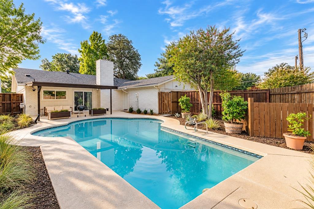 8501 Van Pelt Drive