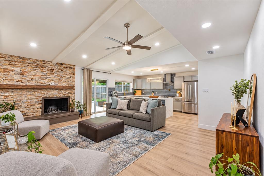 8501 Van Pelt Drive