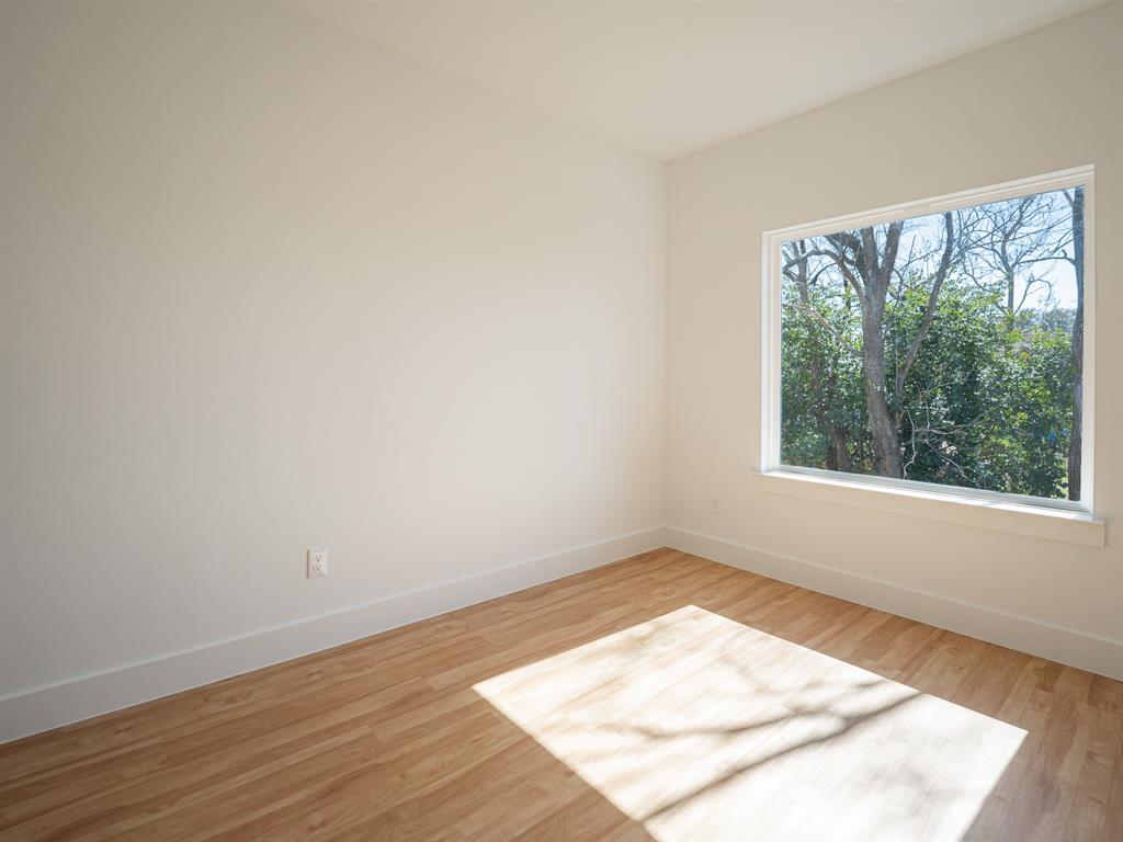 EDMORE VALENTINE - Residential