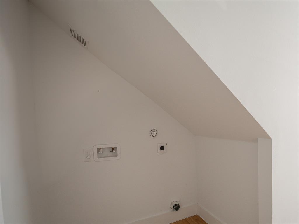 EDMORE VALENTINE - Residential