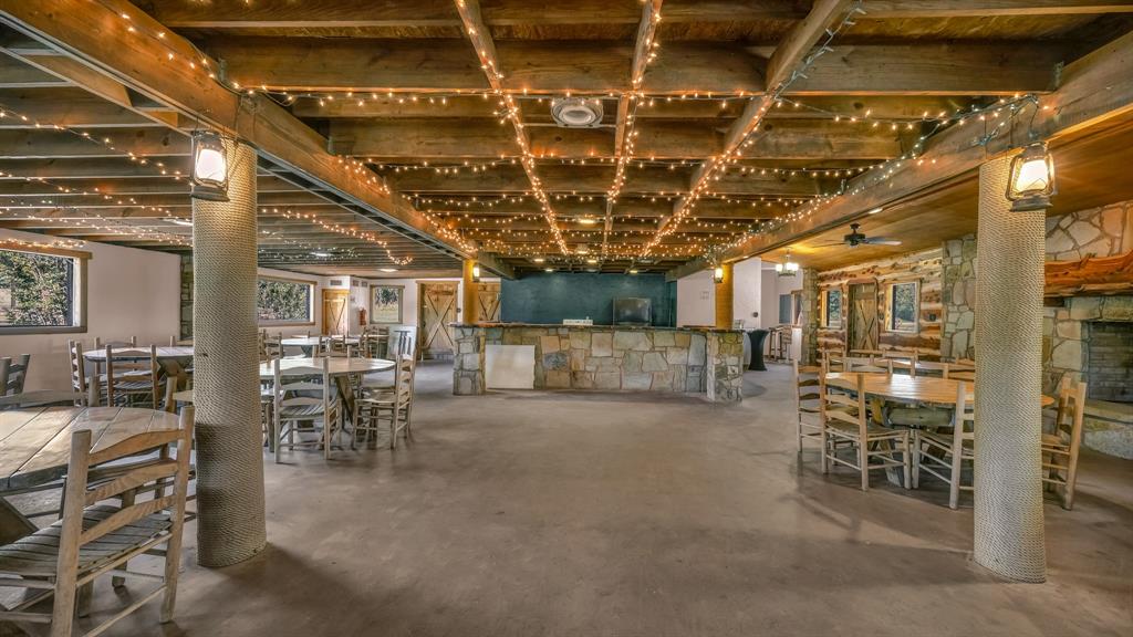 3220 Mineral Wells Highway