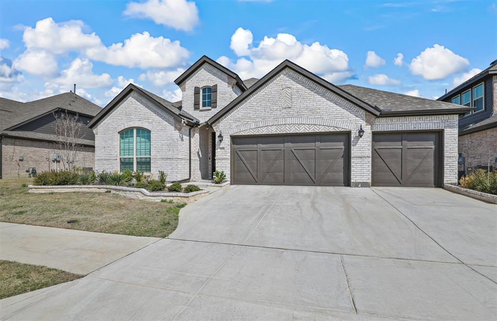 7005 Lowbranch Trail