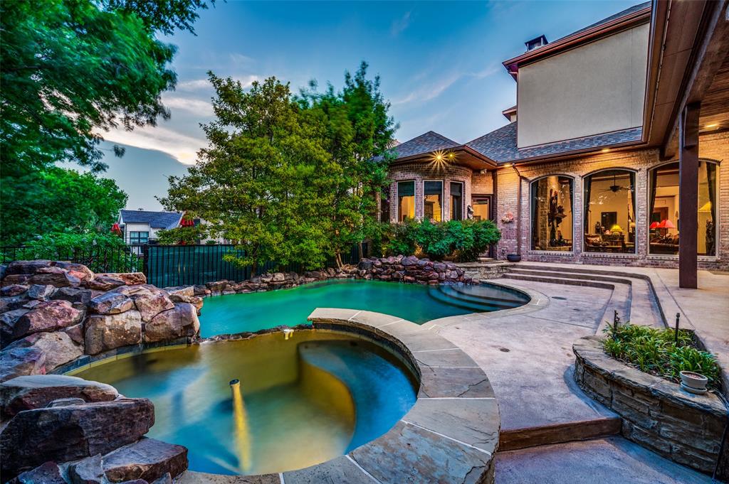 Starwood Ph Four Village 18 - Residential