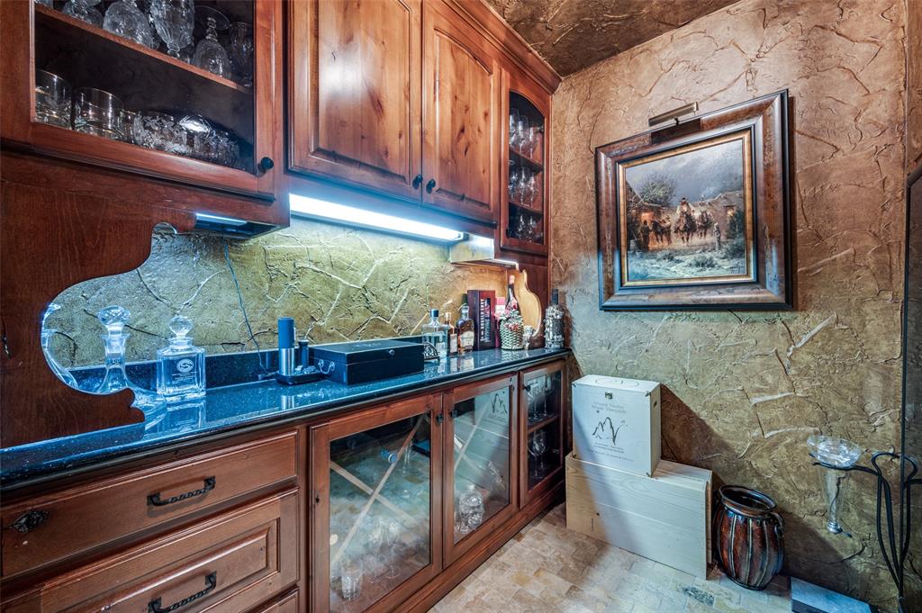 Starwood Ph Four Village 18 - Residential