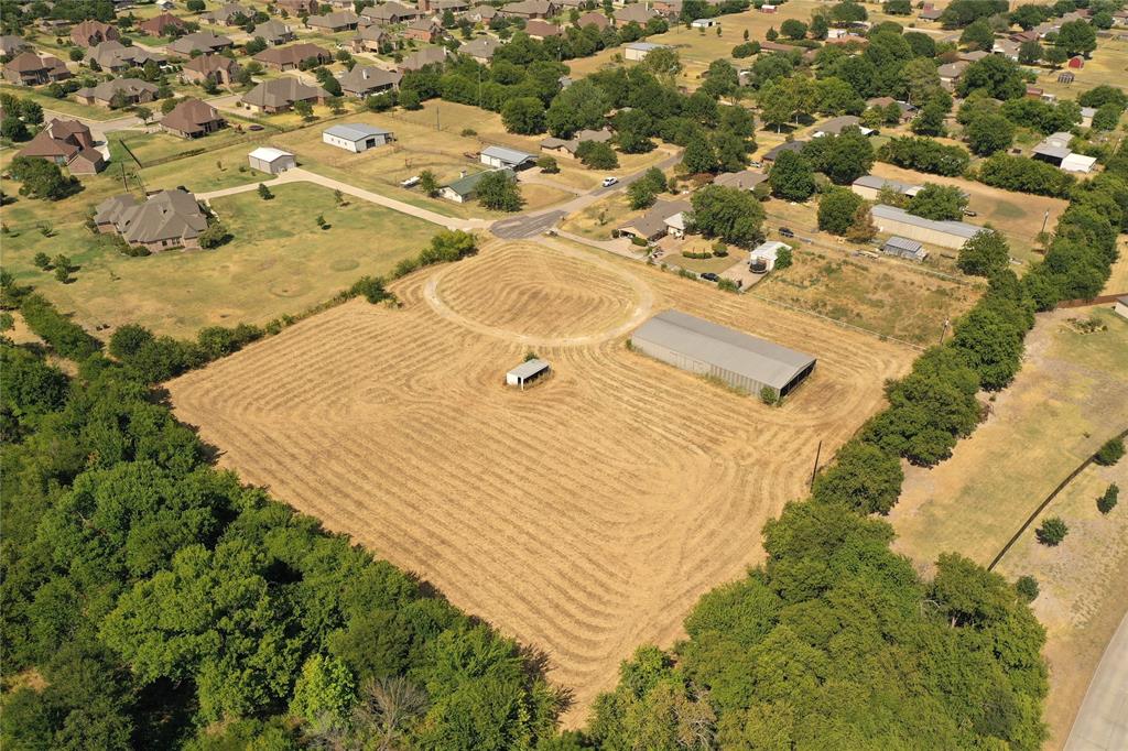 800 Twin Oaks Drive