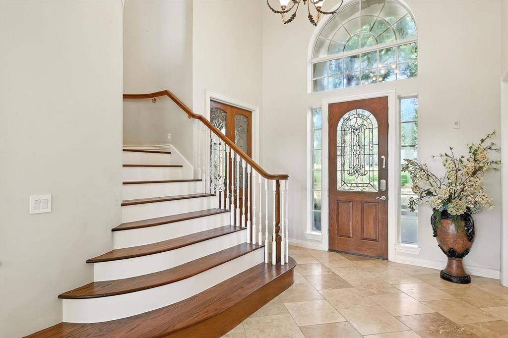 1211 Oak View