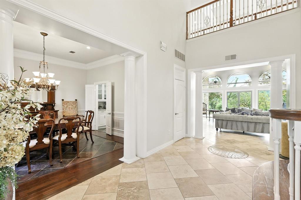1211 Oak View