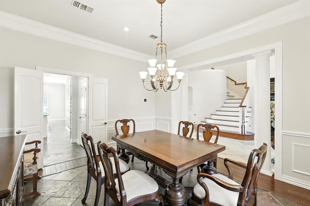 1211 Oak View