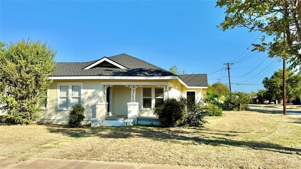 1123 3rd Street