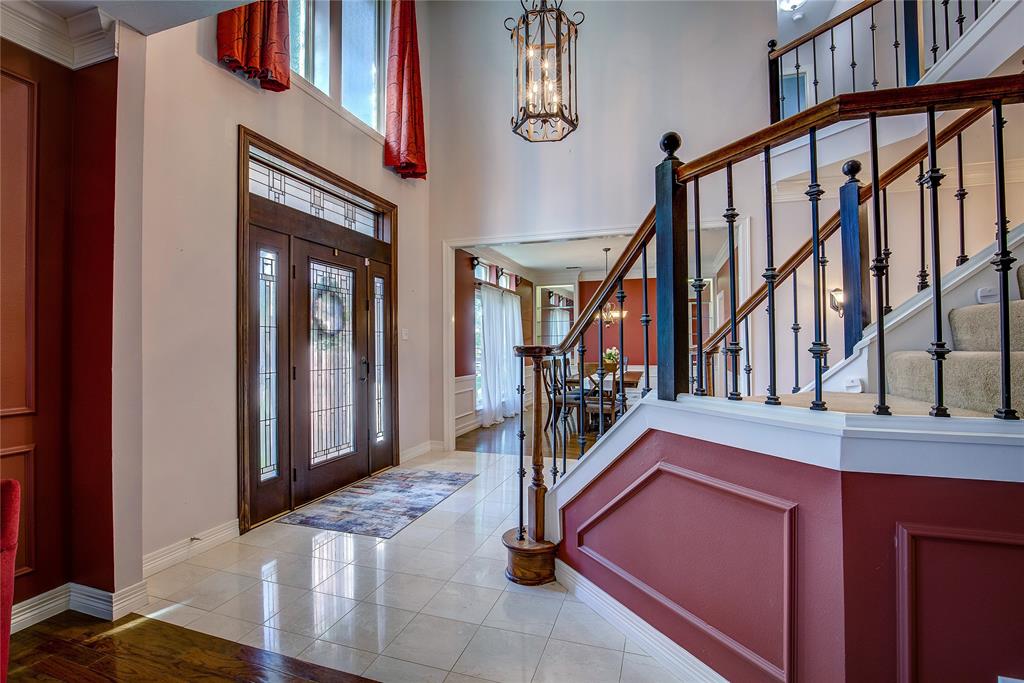 2221 Canyon Trail