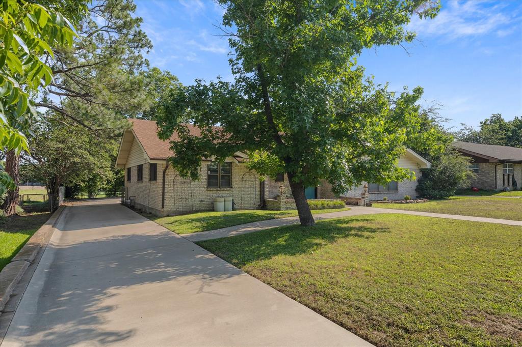 2308 Royal Lane