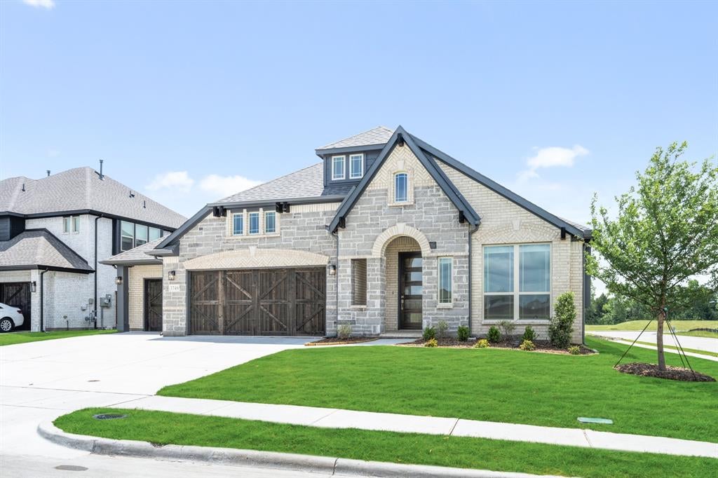 3749 Mesa Verde Drive
