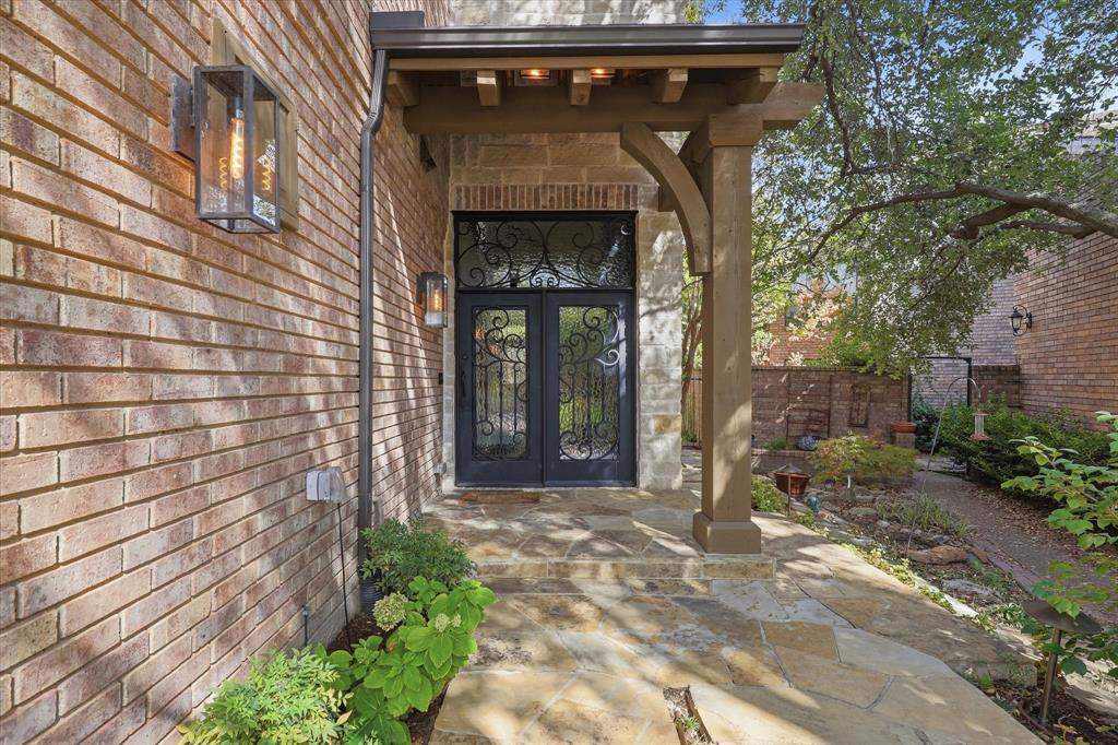3465 Courtyard Circle