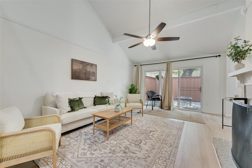 7492 E Northwest Highway 143