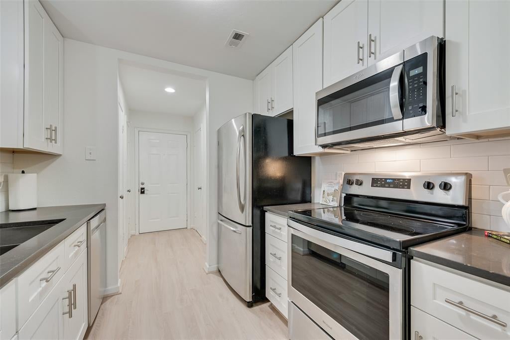 7492 E Northwest Highway 143