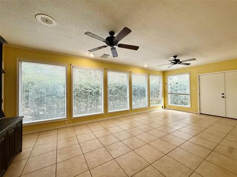 Tiny photo for 2104 Greenbriar Dr Dr, Ruston, LA 71270 (MLS # 21197440)