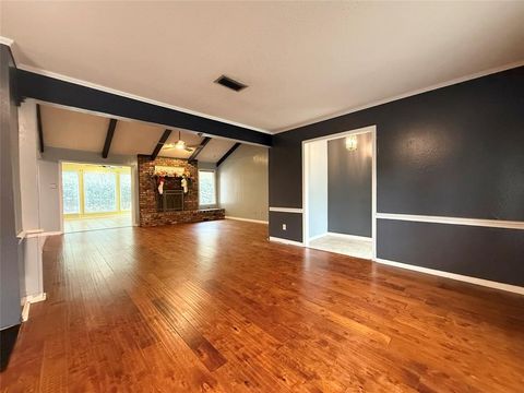 Tiny photo for 2104 Greenbriar Dr Dr, Ruston, LA 71270 (MLS # 21197440)