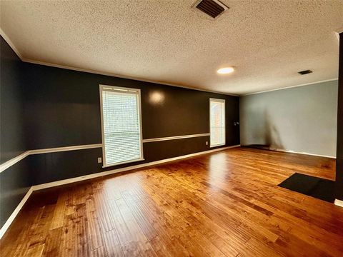 Tiny photo for 2104 Greenbriar Dr Dr, Ruston, LA 71270 (MLS # 21197440)