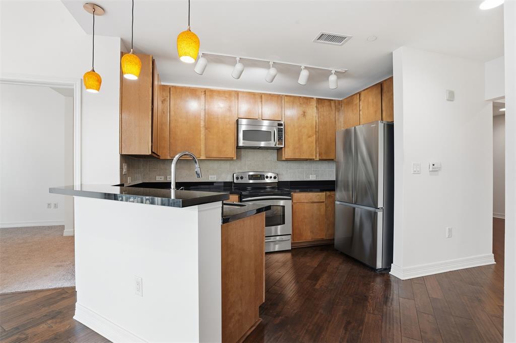 Tower Residential II Condo - Residential Lease