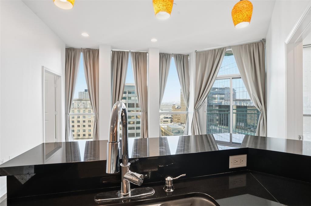 Tower Residential II Condo - Residential Lease