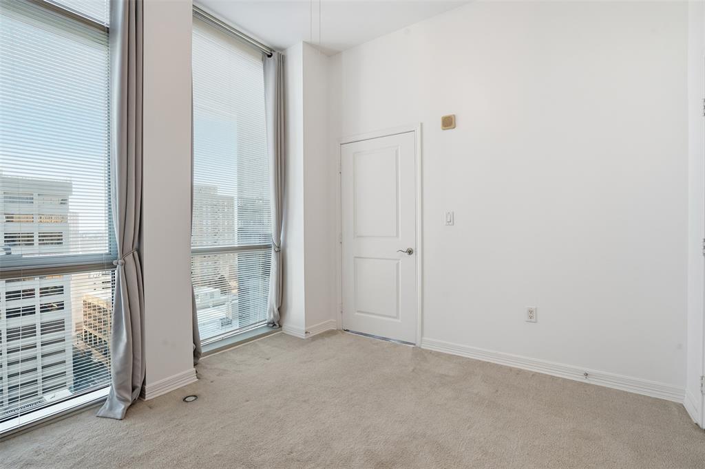 Tower Residential II Condo - Residential Lease