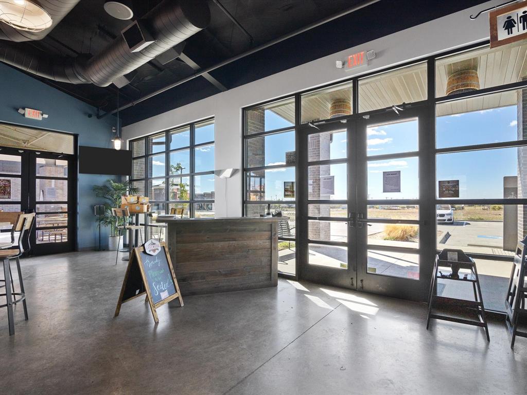 The Village At Willow - Commercial Sale