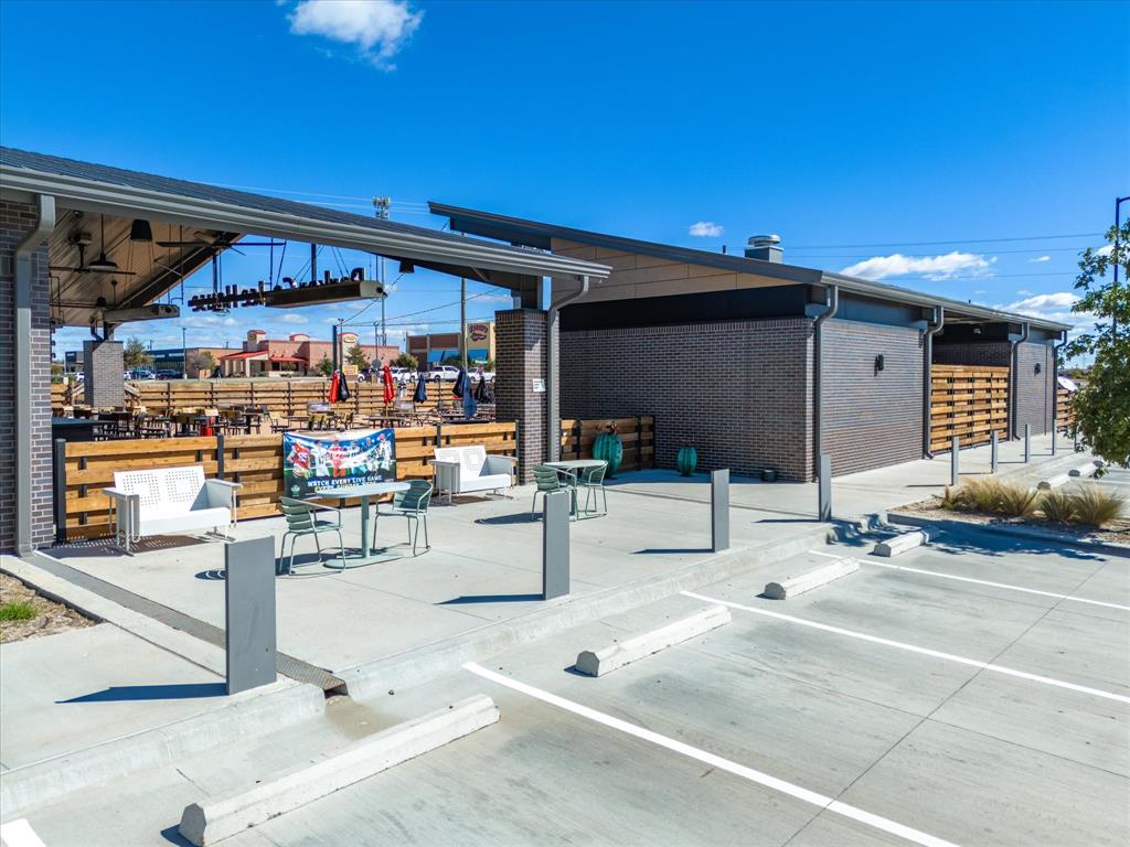 The Village At Willow - Commercial Sale