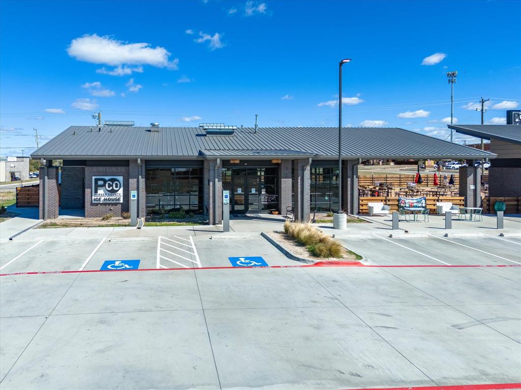 The Village At Willow - Commercial Sale