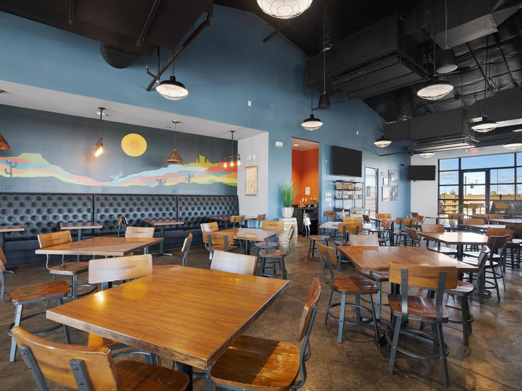 The Village At Willow - Commercial Sale