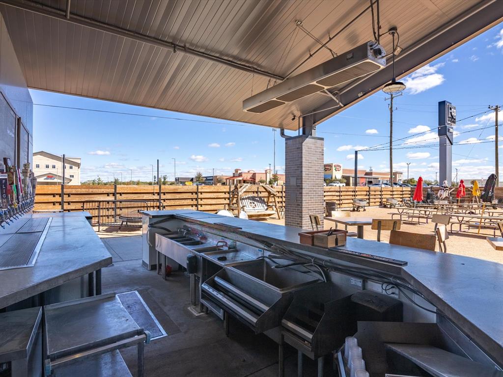 The Village At Willow - Commercial Sale