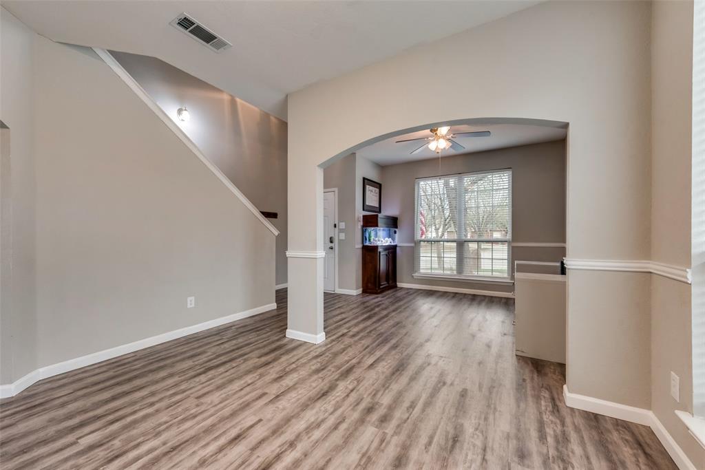 Photo 8 of 27 of 112 Bridgewood Drive house