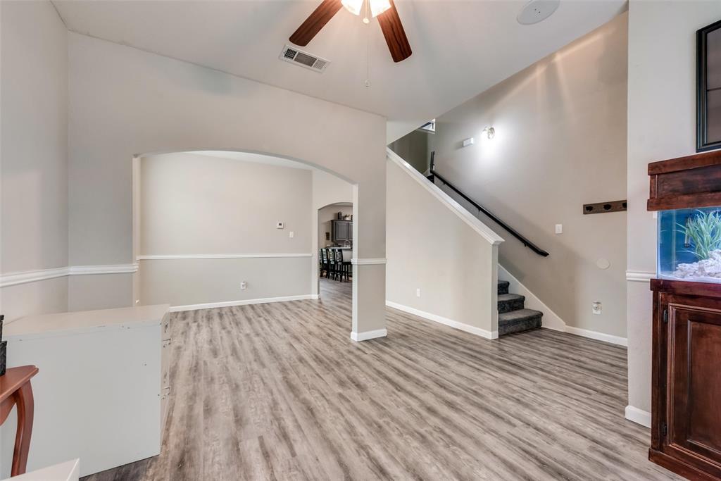 Photo 6 of 27 of 112 Bridgewood Drive house