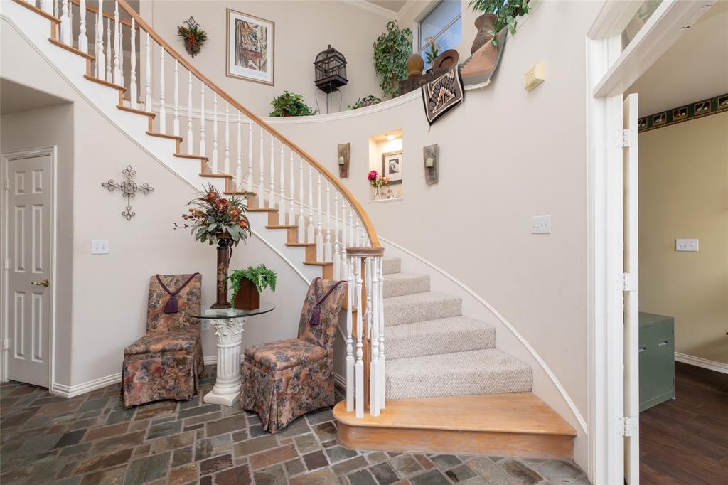 1605 Villa Court