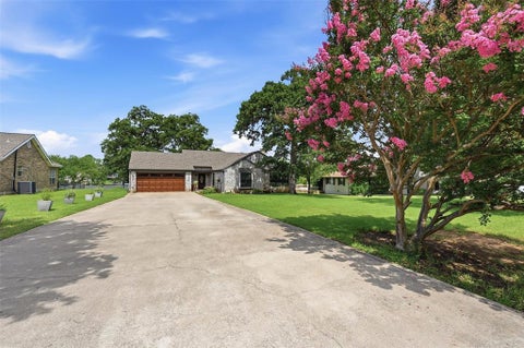 Photo of 1344 Kiowa Drive E, Lake Kiowa, TX 76240 (MLS # 21313930)