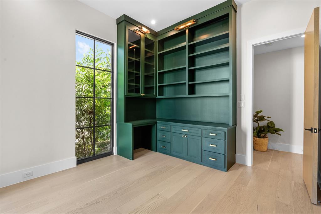 Preston Hollow Village Ph Three - Residential