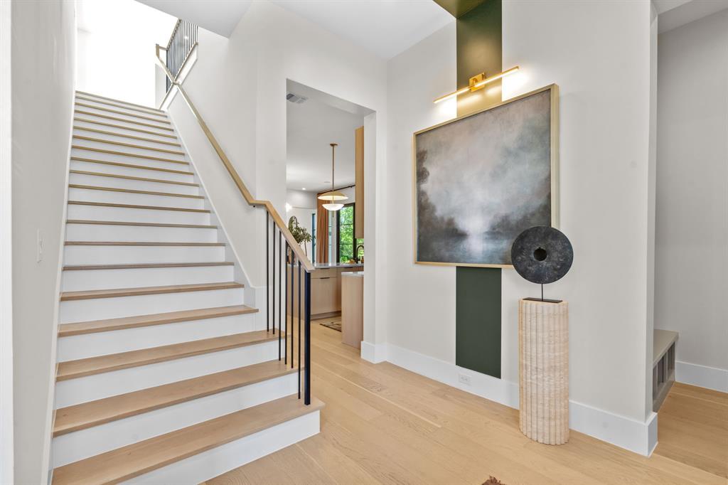 9709 Kerrisdale Lane