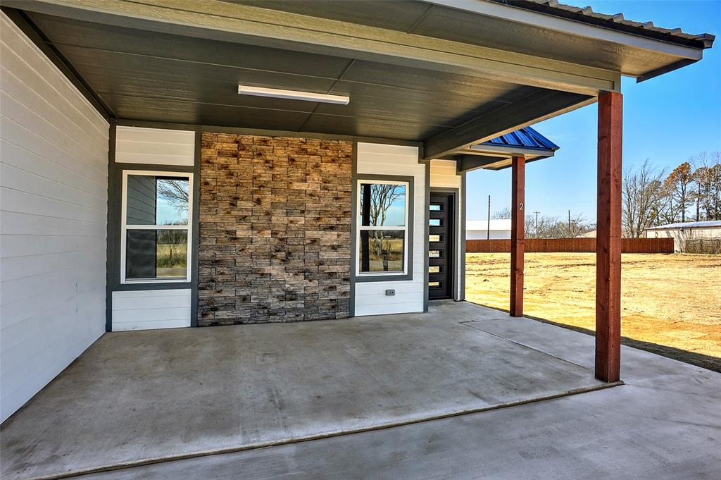 Photo of 1304 Country Road #B, Whitesboro, TX 76273 (MLS # 21374975)