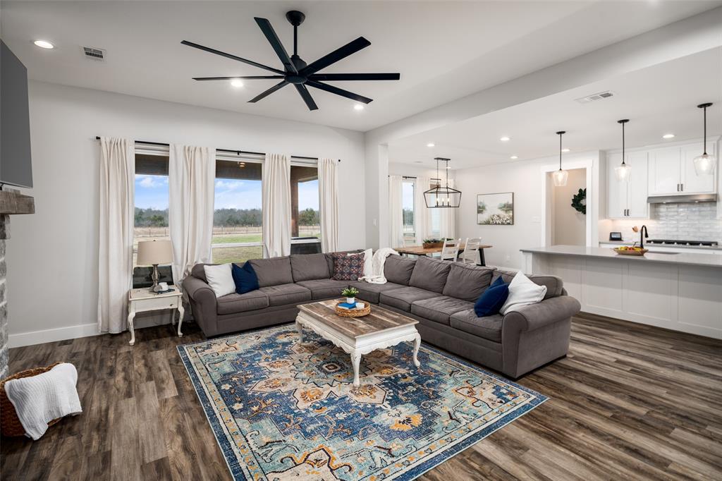 2928 County Road 1110