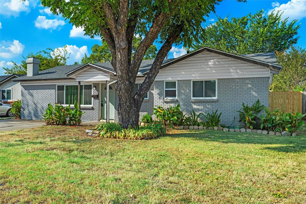 828 Russell Road